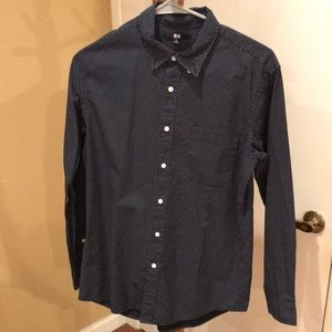 Uniqlo button down size S